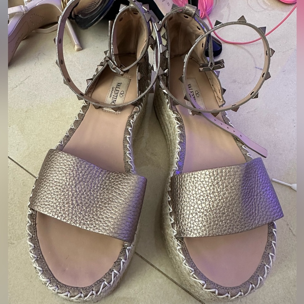 Valentino Rockstud Espadrille